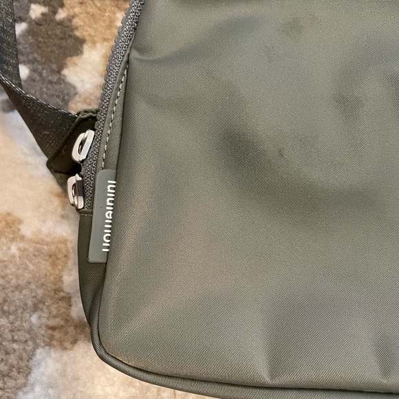 Lululemon Everywhere Belt Bag Large 2L - Picture 3 of 12